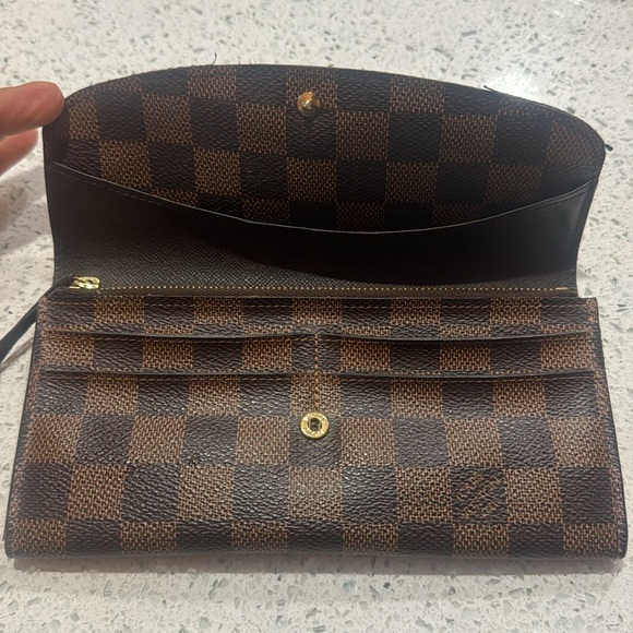 Louis Vuitton wallet - Picture 2 of 5